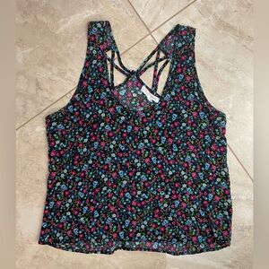 Love Free Crop Tank Top small